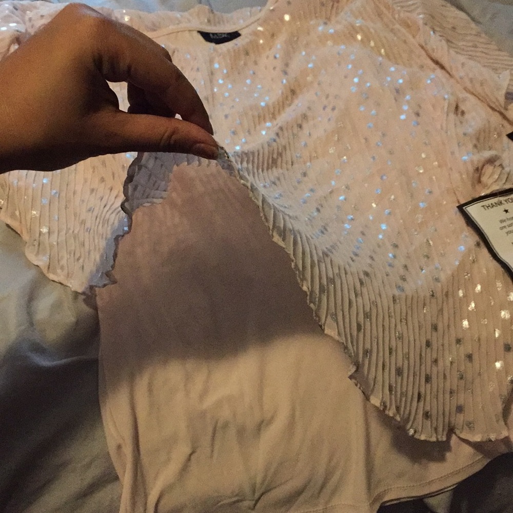 Nice blouse - Picture 3 of 5